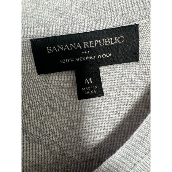 Banana Republic Gray Merino Wool Sweater Size M - Picture 2 of 4